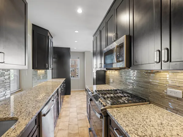 3750 Hudson Manor Terrace image 12 of 27