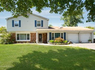 6 Twig Ct, Lake Grove, NY 11755