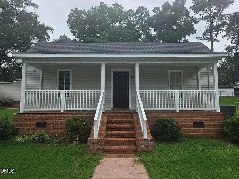 533 E Nelson Ave — Photo 2