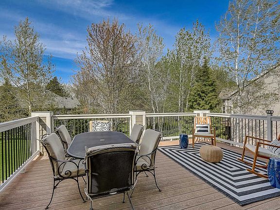 4th image of 1230 Goldfinch Way
