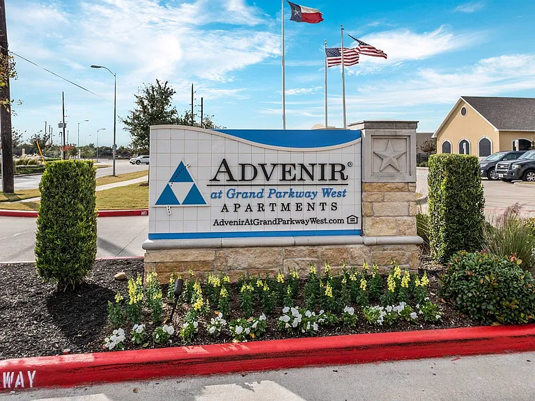 Advenir at Grand Parkway West — Photo 27