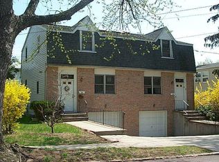 16 Oldwood Rd, Port Washington, NY 11050
