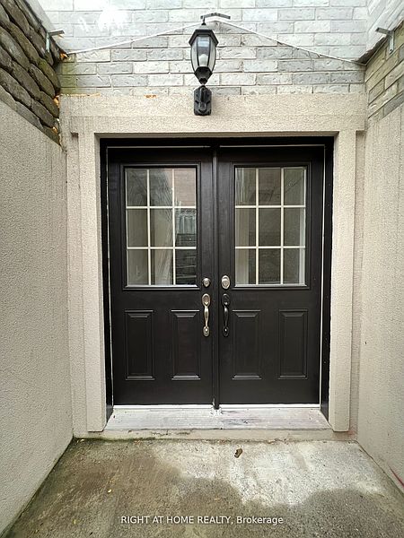 Ajax House for rent - 3 Bedrooms — photo 2