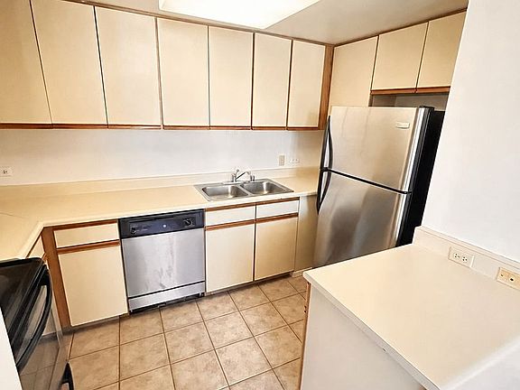 4th image of 876 Curtis St APT 1502