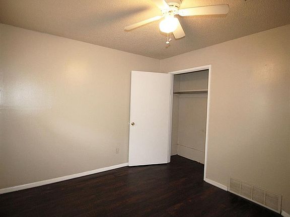 5th image of 1107 N Carol Ln APT B