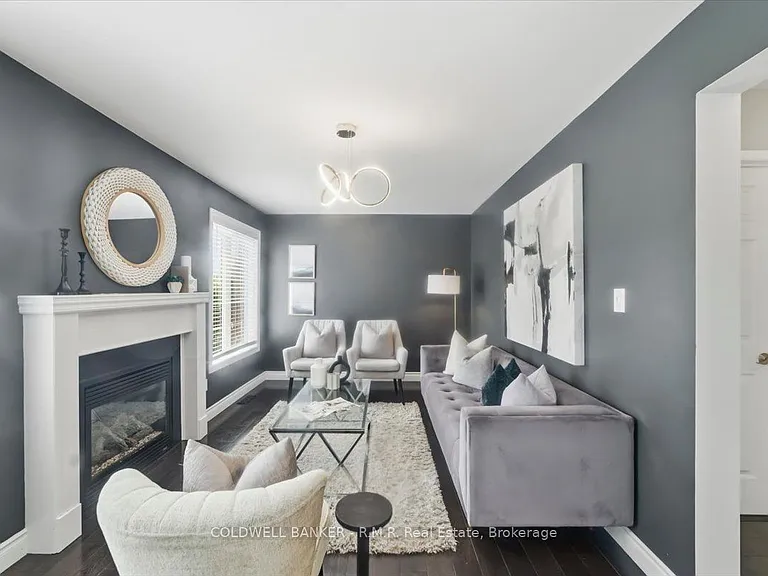 45 Angier Cres — Photo 19