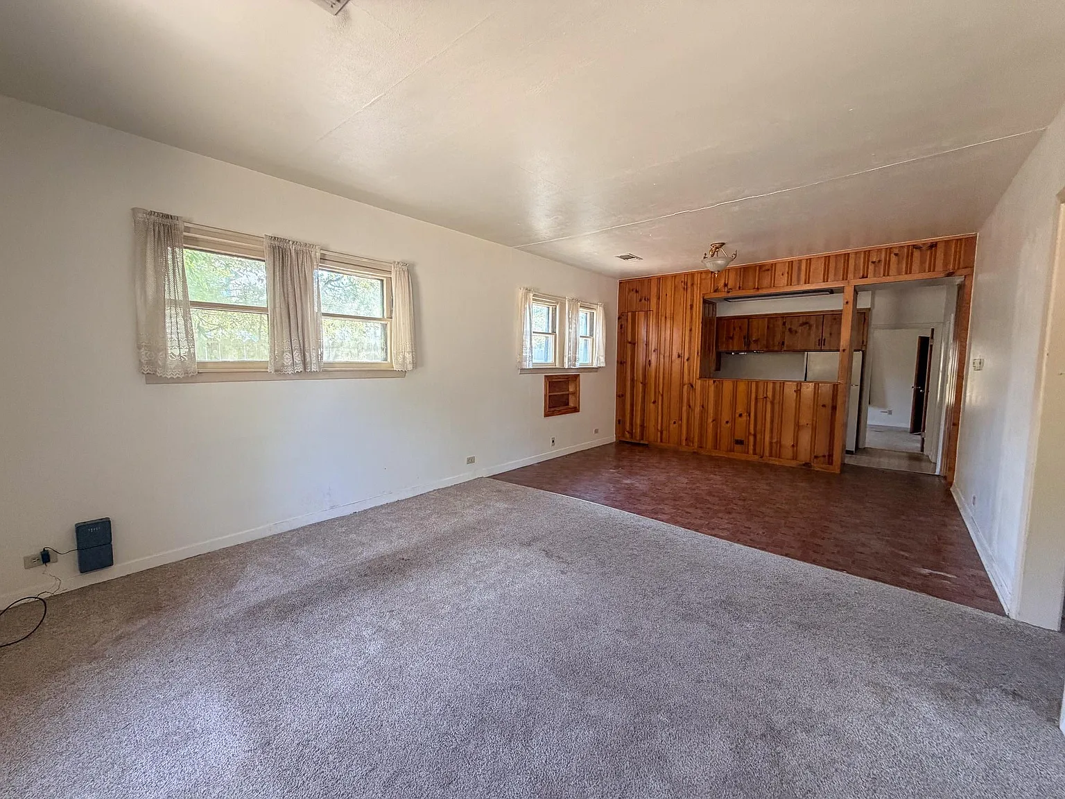 3 bed, 2.0 bath, 1086 sqft, $1,400 — Photo 4