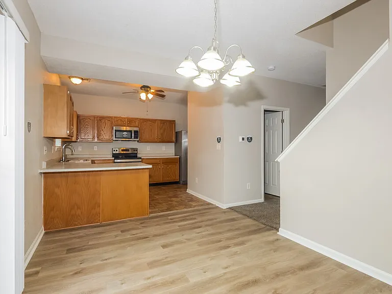 4650 Whitview Ln — Photo 7