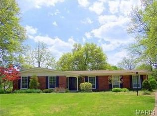 831 Twosome Ct, Ballwin, MO 63011