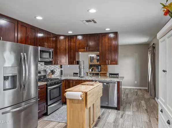 1702 W MICHELLE Drive, Phoenix, AZ 85023