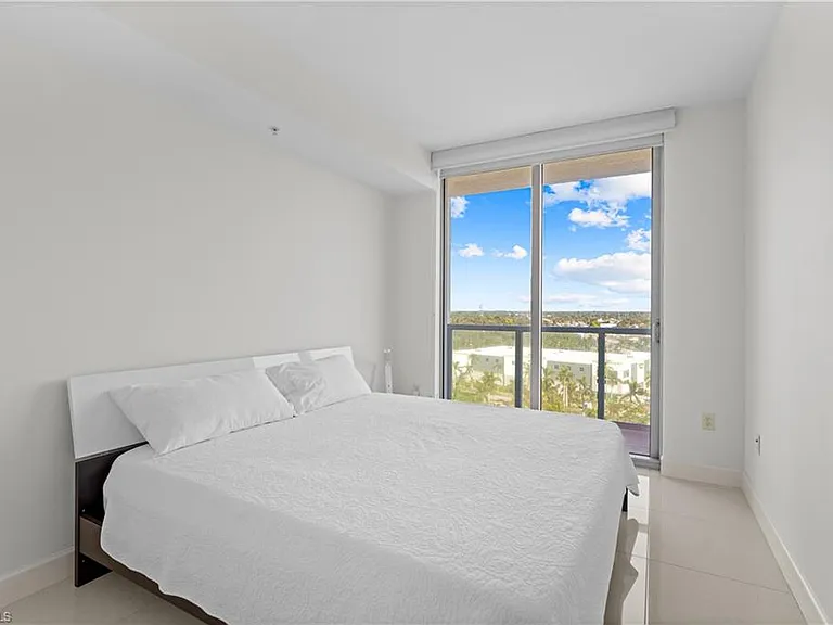 3000 Oasis Grand Blvd #1101 — Photo 20