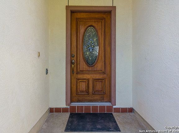 3rd image of 1049 County Road 375