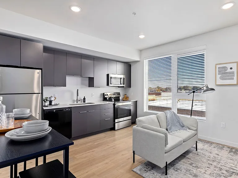 Main Ave Lofts — Photo 3