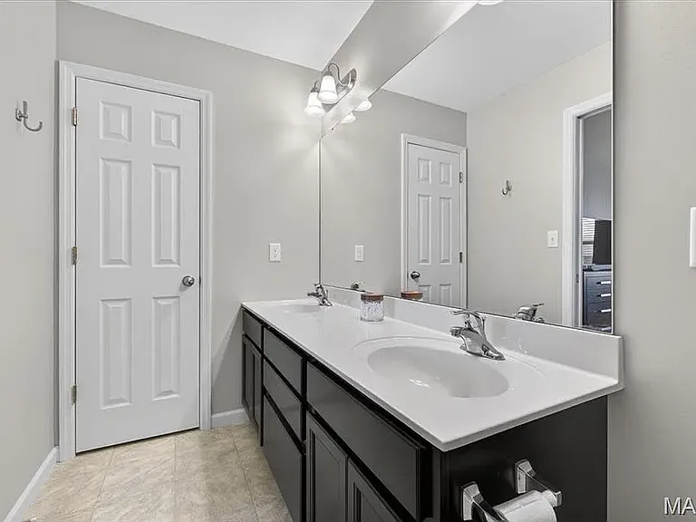 7146 Welsh Dr — Photo 22