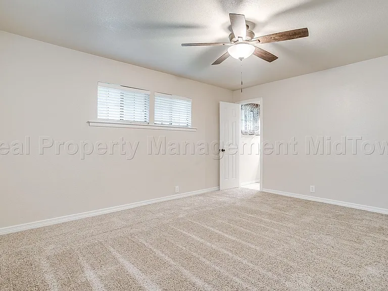 1813 Thomas Pl — Photo 22