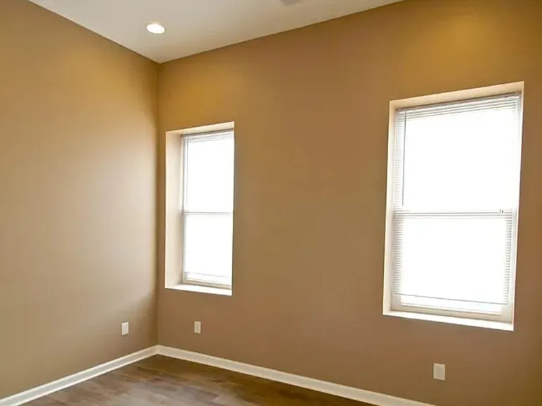 870 N 44th St #2R — Photo 13