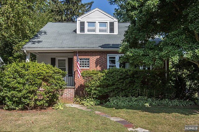 1st image of 34 Bergen Ave