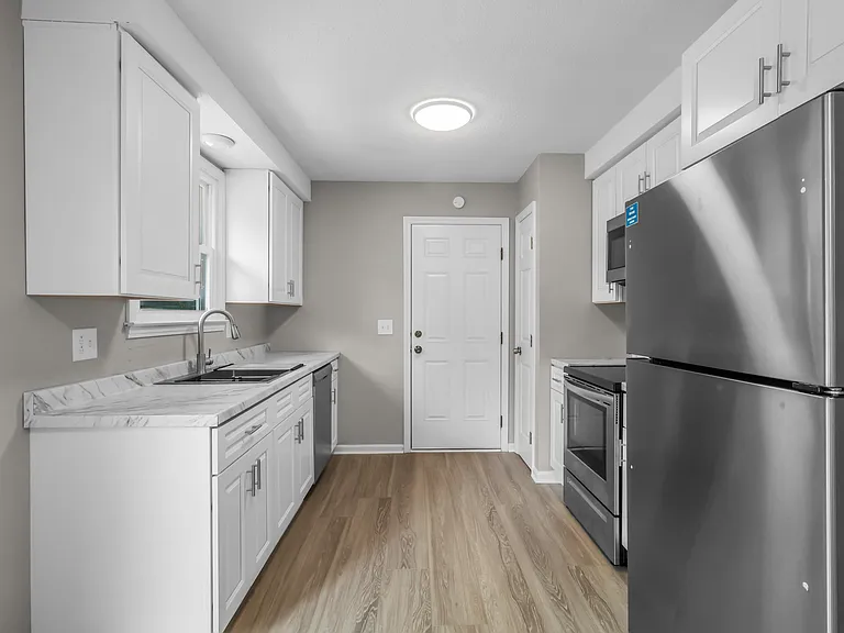 931 Poppy Dr — Photo 11