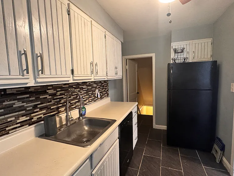 5816 Cedonia Ave — Photo 4
