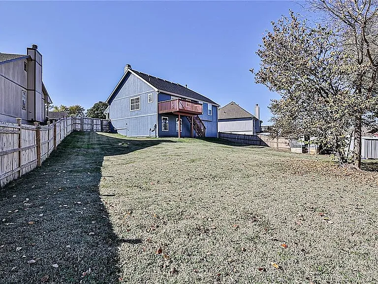4010 E 16th Ct — Photo 14