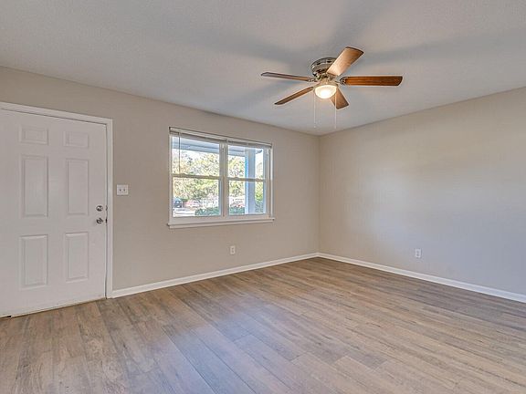 5th image of 1909 Seaborn Drive