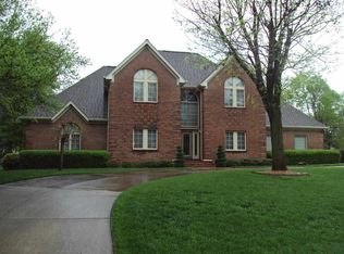 706 Whitney Dr, Paducah, KY 42001