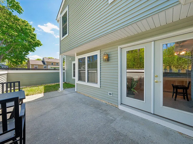 212 Westchester Ct #8 — Photo 24