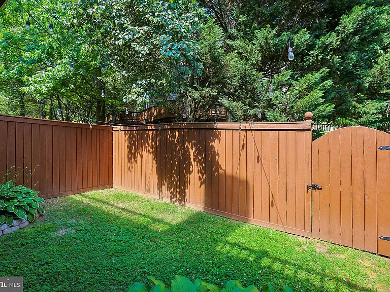 417 Winding Rose Dr — Photo 45
