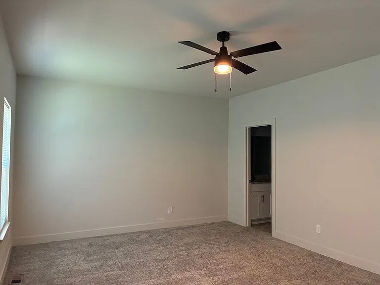 312 Lincoln St — Photo 55
