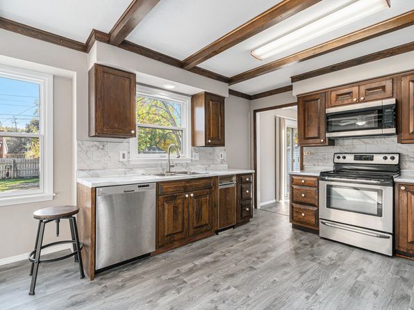 3009 E Lake Dr S, Elkhart, IN 46514