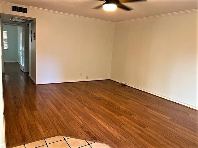 1st image of 220 Farnham #J