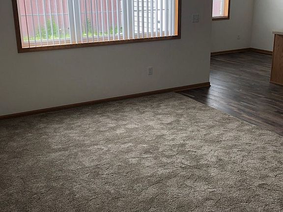4th image of 2320 Center Ave #13090509