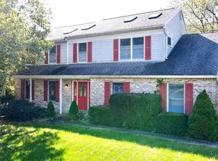 48 Conestoga Dr, Sinking Spring, PA 19608