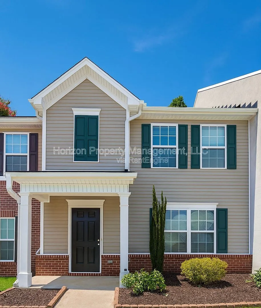 3 bed, 2.5 bath, 1336 sqft, $1,795 — Photo 1