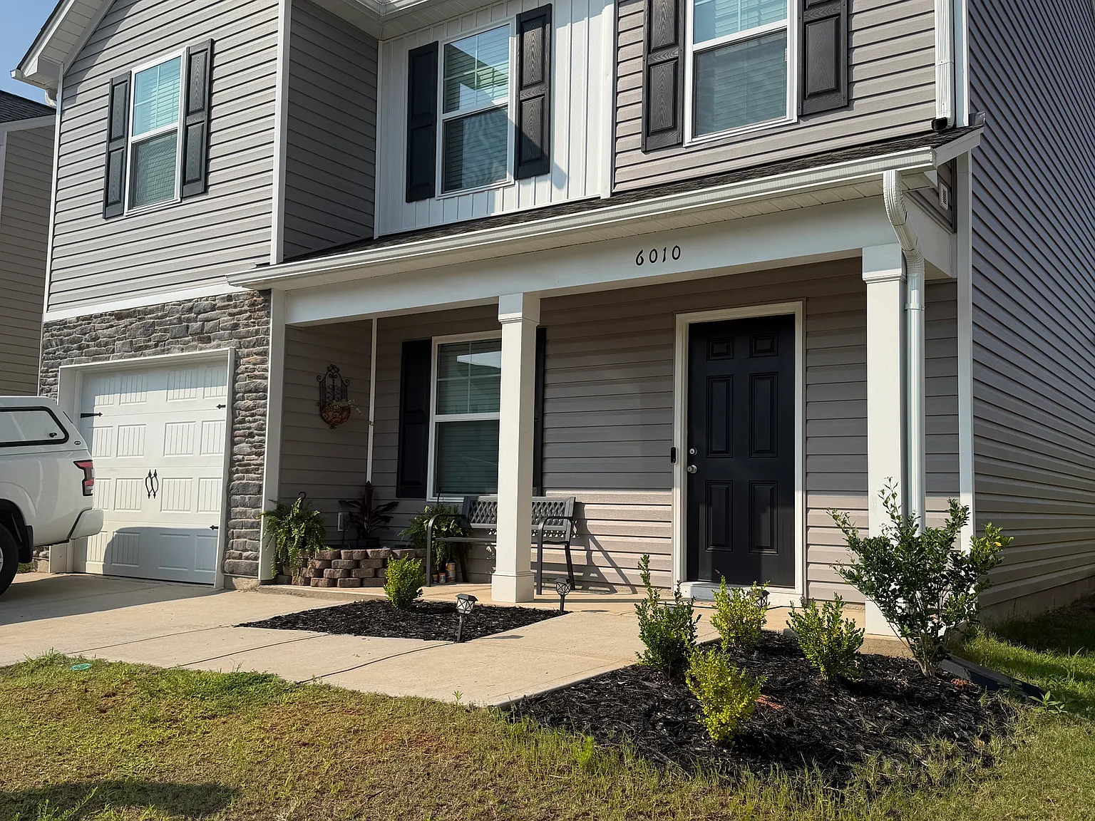 3 bed, 1686 sqft, $2,100 — Photo 1