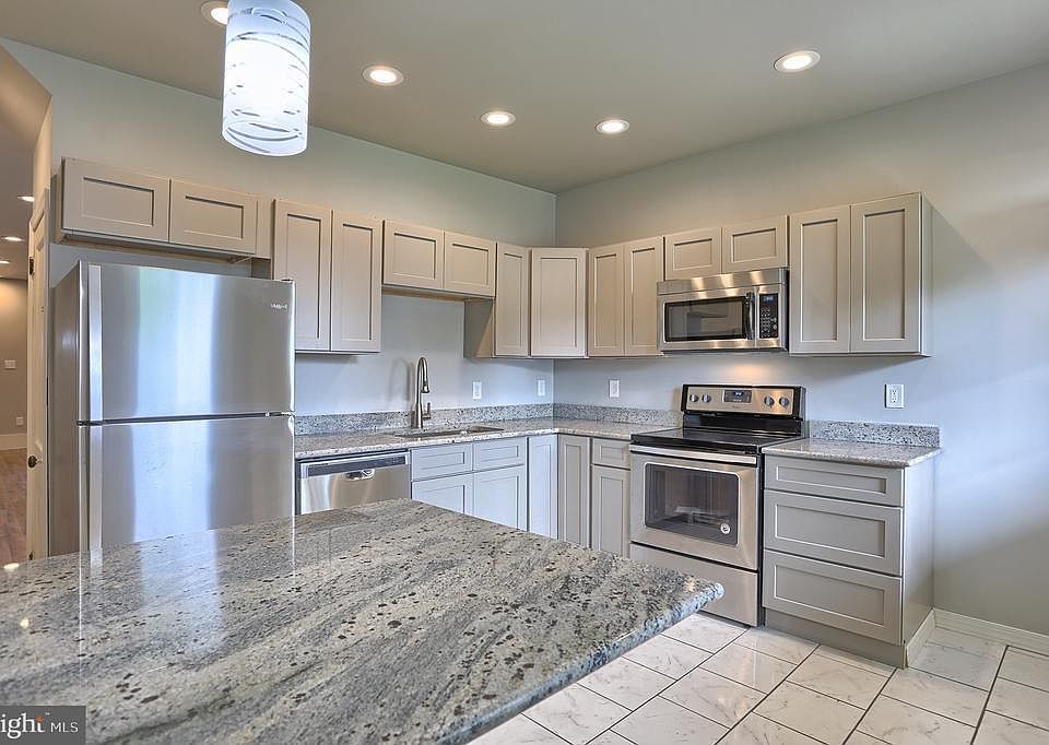 1st image of 113 N 6th St