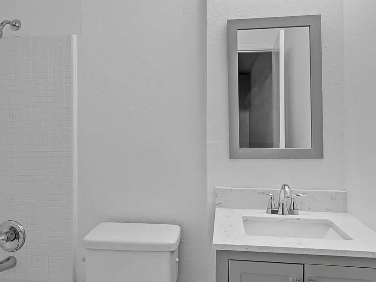 6413 Melinda Ct — Photo 22