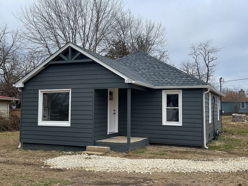 1st image of 402 Bergman Dr