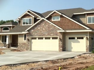 289 Beau Rivage Ct, De Pere, WI 54115