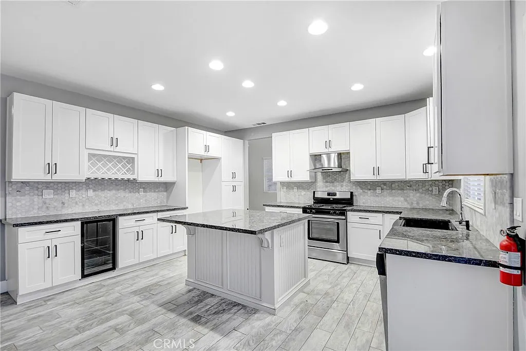 5 bed, 2441 sqft, $3,500 — Photo 4