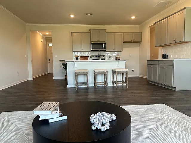 5113 Tulip Sq — Photo 8