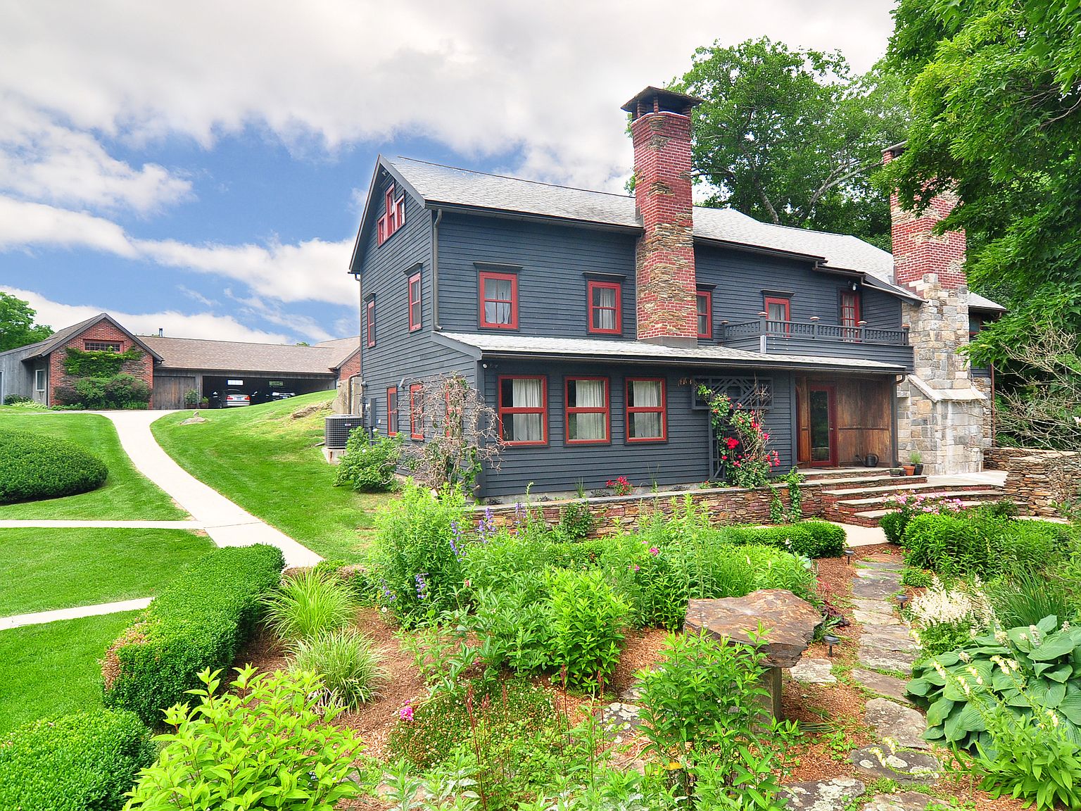 洋書 Mountain Houses 44 Lakeside Rd, Morris, CT 06763 | Zillow