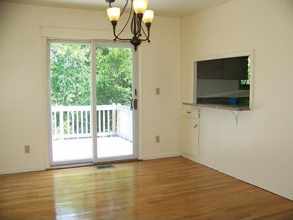 5th image of 709 Sequoia Ln