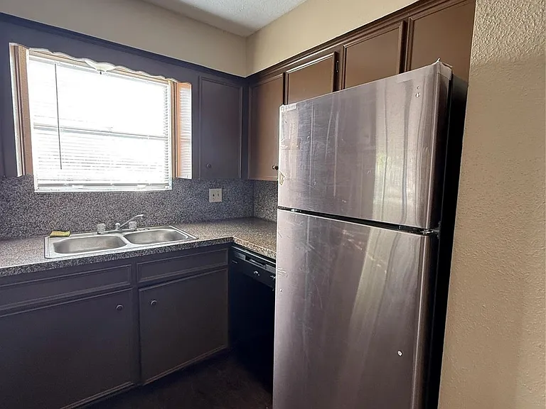 1503 Donovan St #6 — Photo 8