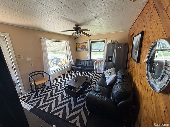 4th image of 7003 Lozier Ave