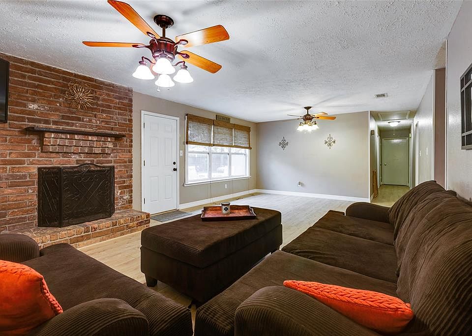 1st image of 14102 Barrone Dr