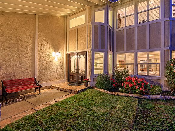 3rd image of 3222 Toulouse Cir