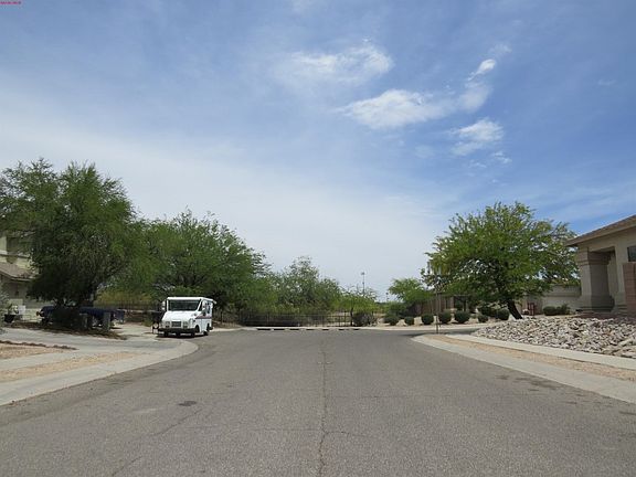 4th image of 2362 W Chris Oliver Way