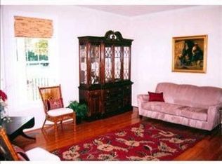 920 Bay Colony Dr, Virginia Beach, VA 23451