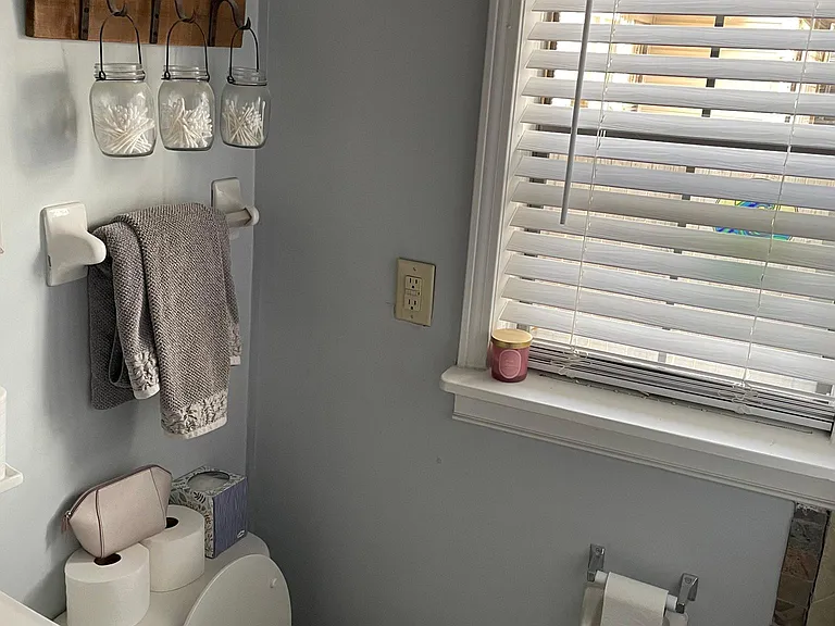 539 S Cox St #1 — Photo 12